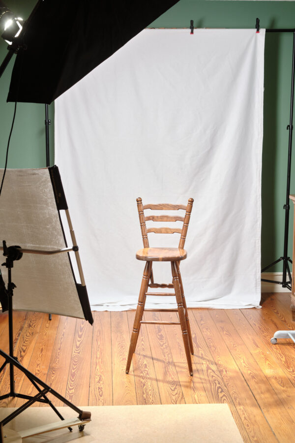 Ein Stuhl in einem Fotostudio