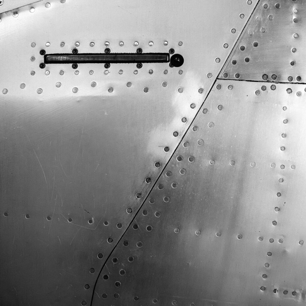 Ein Detail eines Flugzeugrumpfs